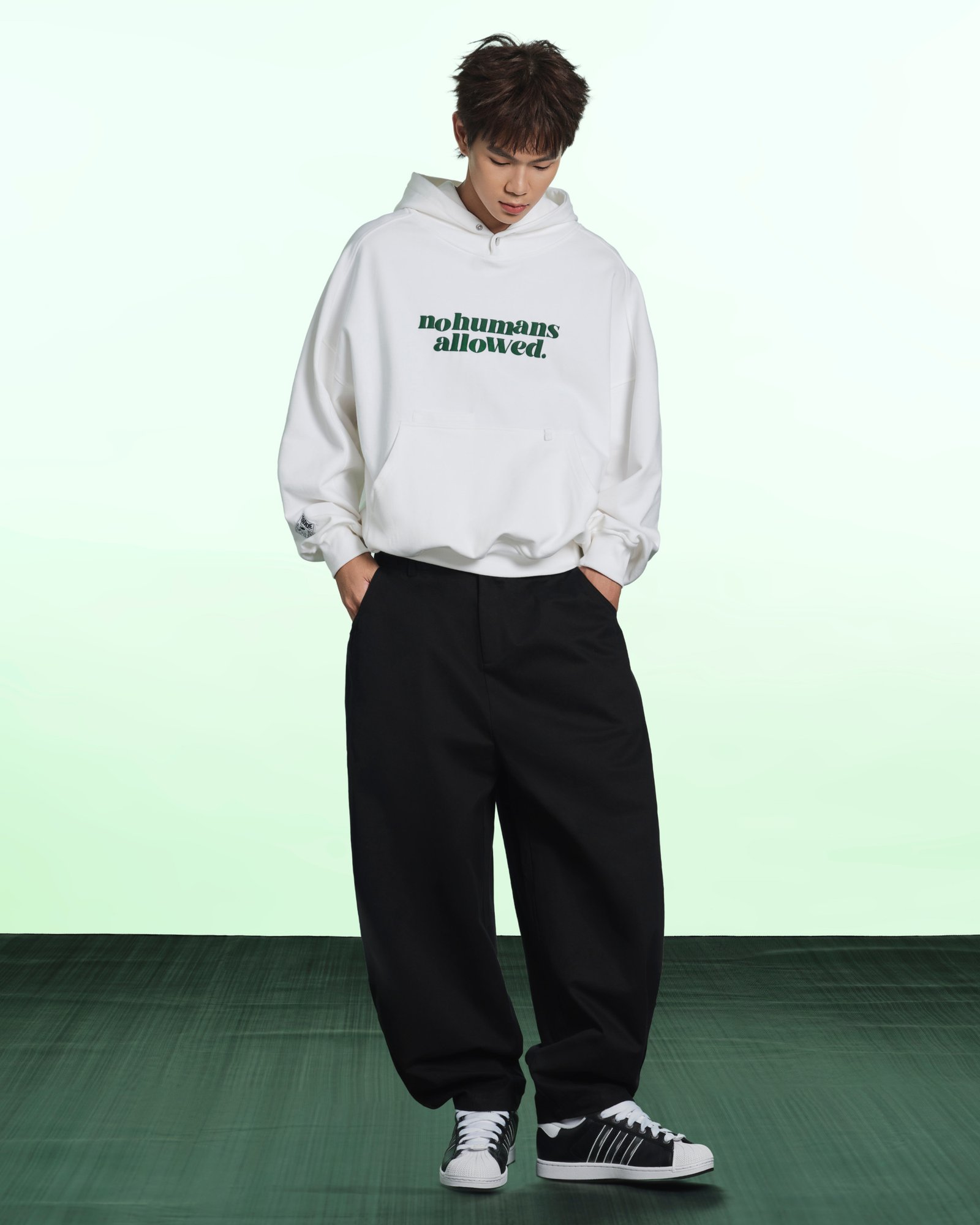 Balloon Fit Khaki Pants
